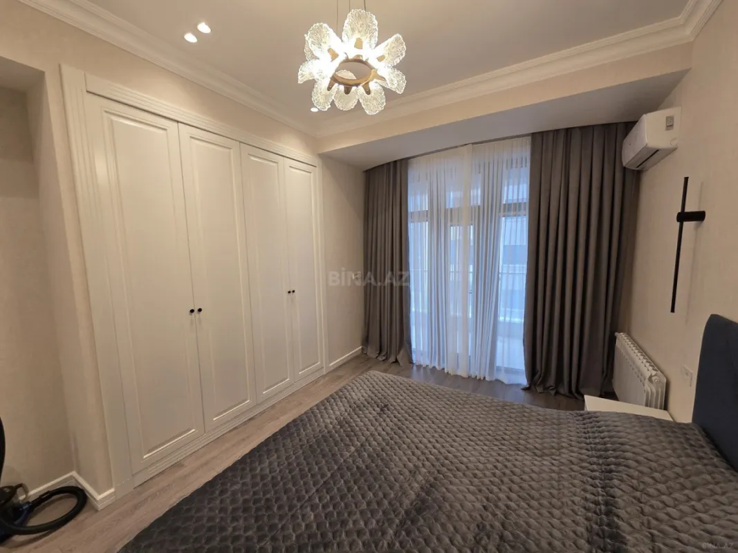 Kirayə verilir 2 otaqlı mənzil 120 m²