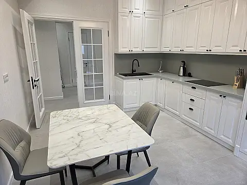 Kirayə verilir 2 otaqlı mənzil 120 m²