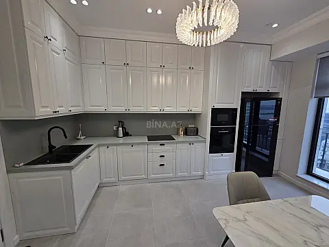 Kirayə verilir 2 otaqlı mənzil 120 m²