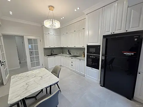 Kirayə verilir 2 otaqlı mənzil 120 m²