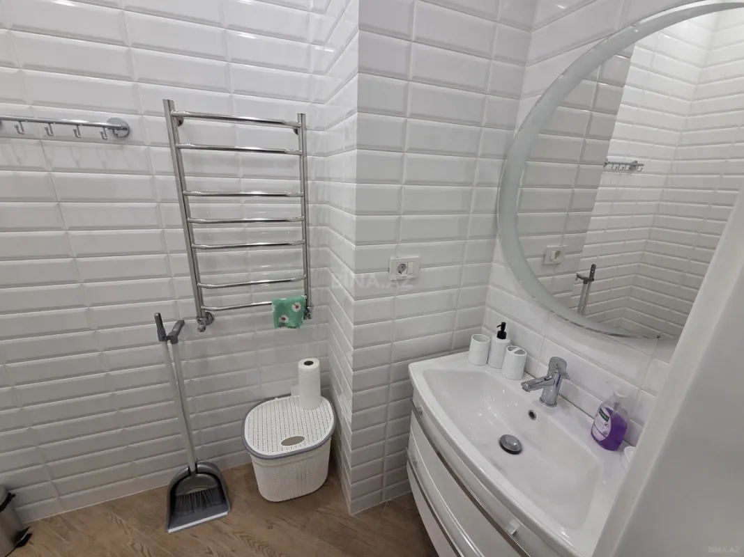 Kirayə verilir 2 otaqlı mənzil 120 m²