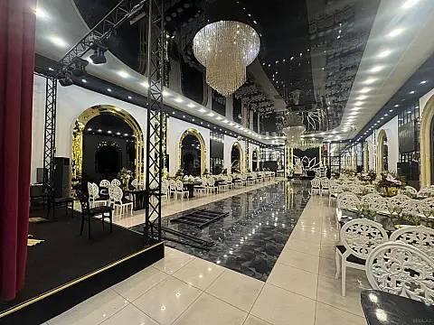 Satılır obyekt 1048 m²