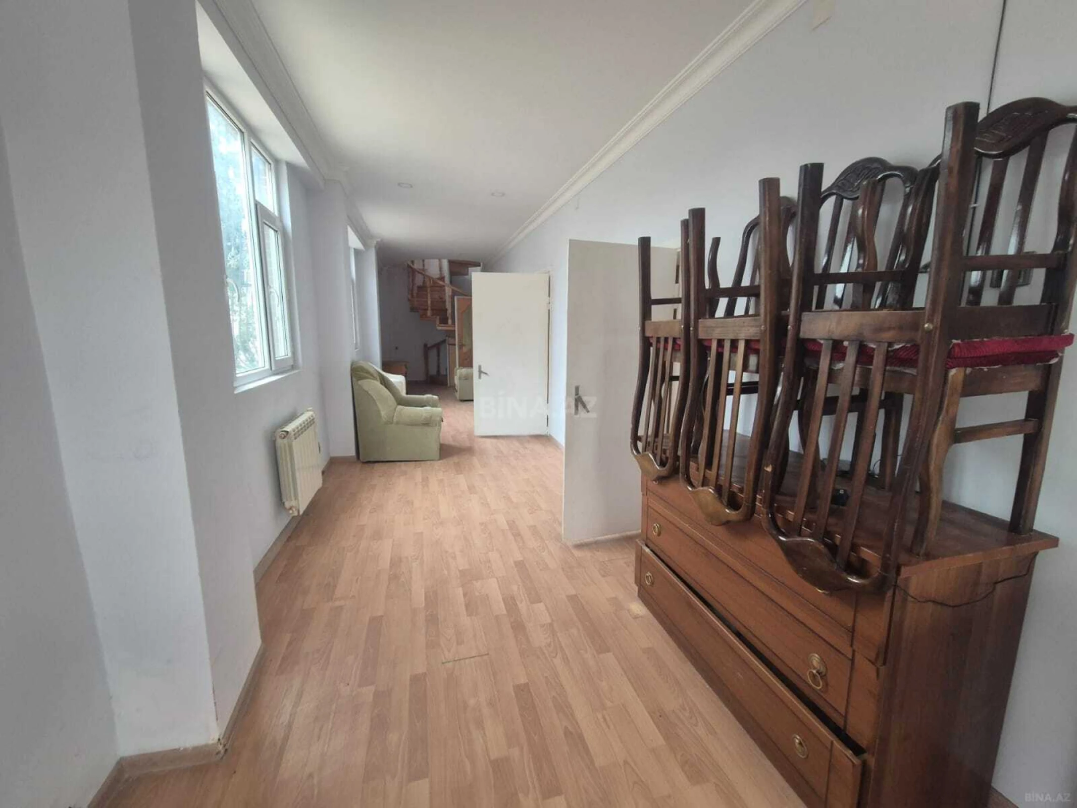 Satılır 7 otaqlı həyət evi 450 m²