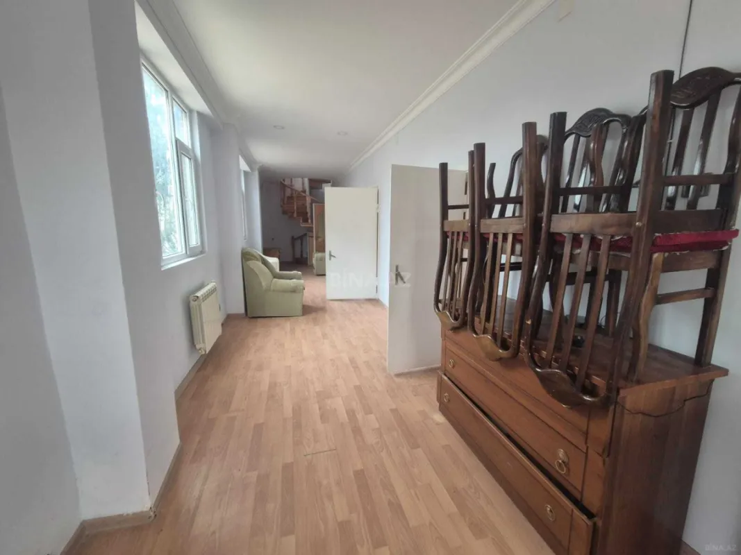 Satılır 7 otaqlı həyət evi 450 m²
