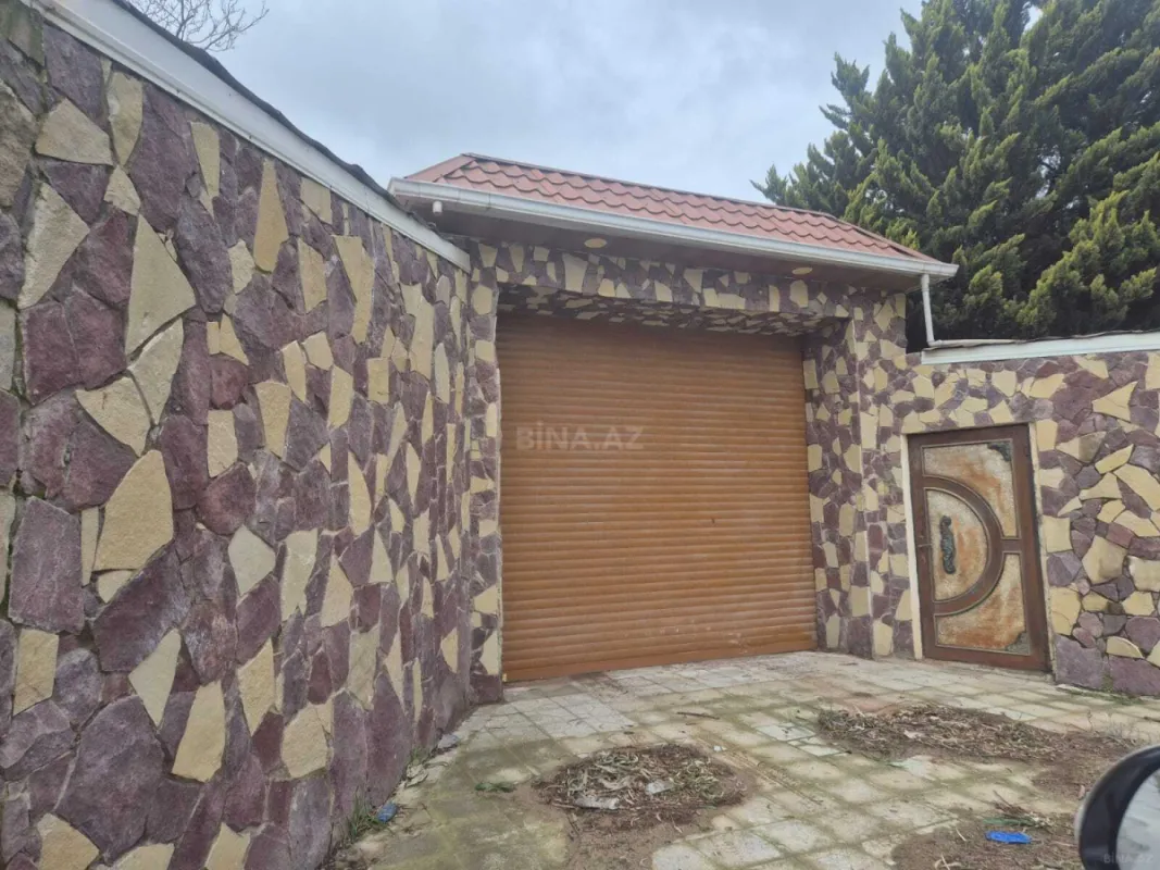 Satılır 7 otaqlı həyət evi 450 m²