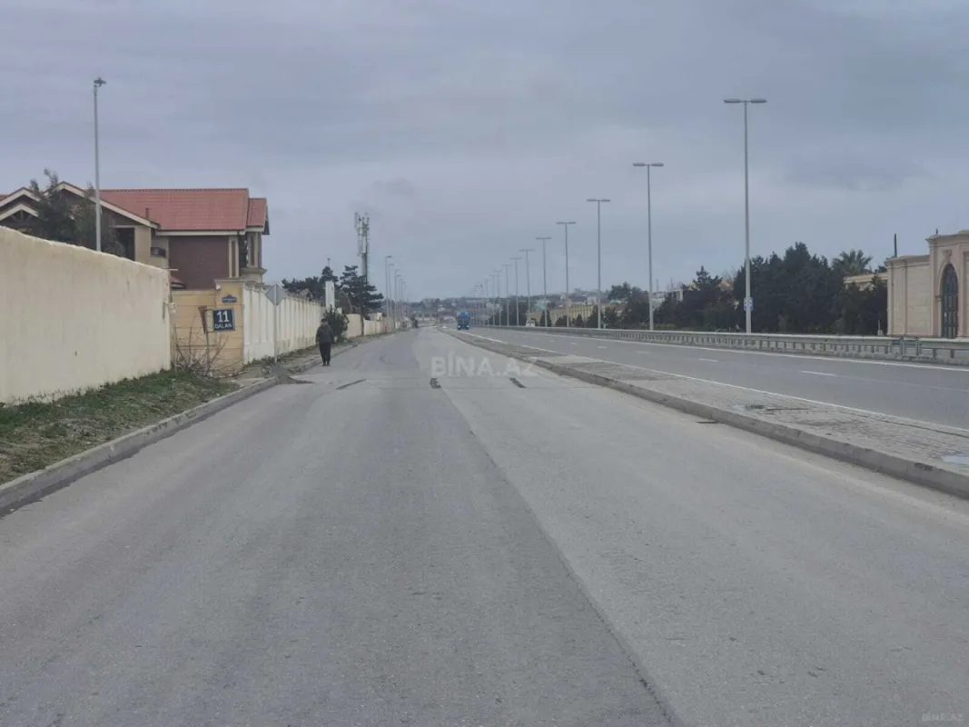 Satılır 7 otaqlı həyət evi 450 m²