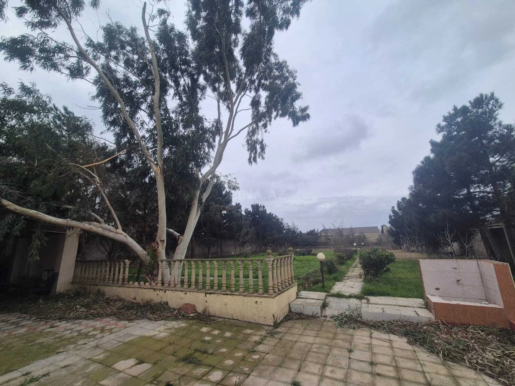 Satılır 7 otaqlı həyət evi 450 m²