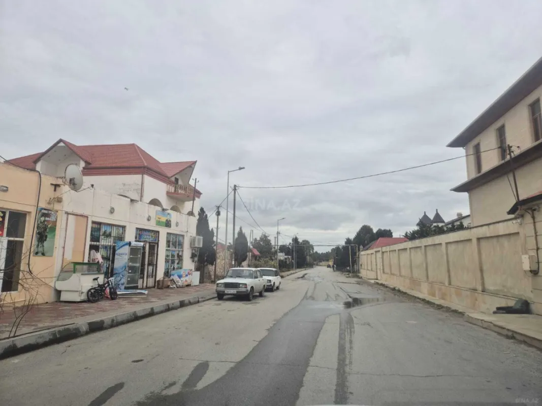 Satılır 7 otaqlı həyət evi 450 m²