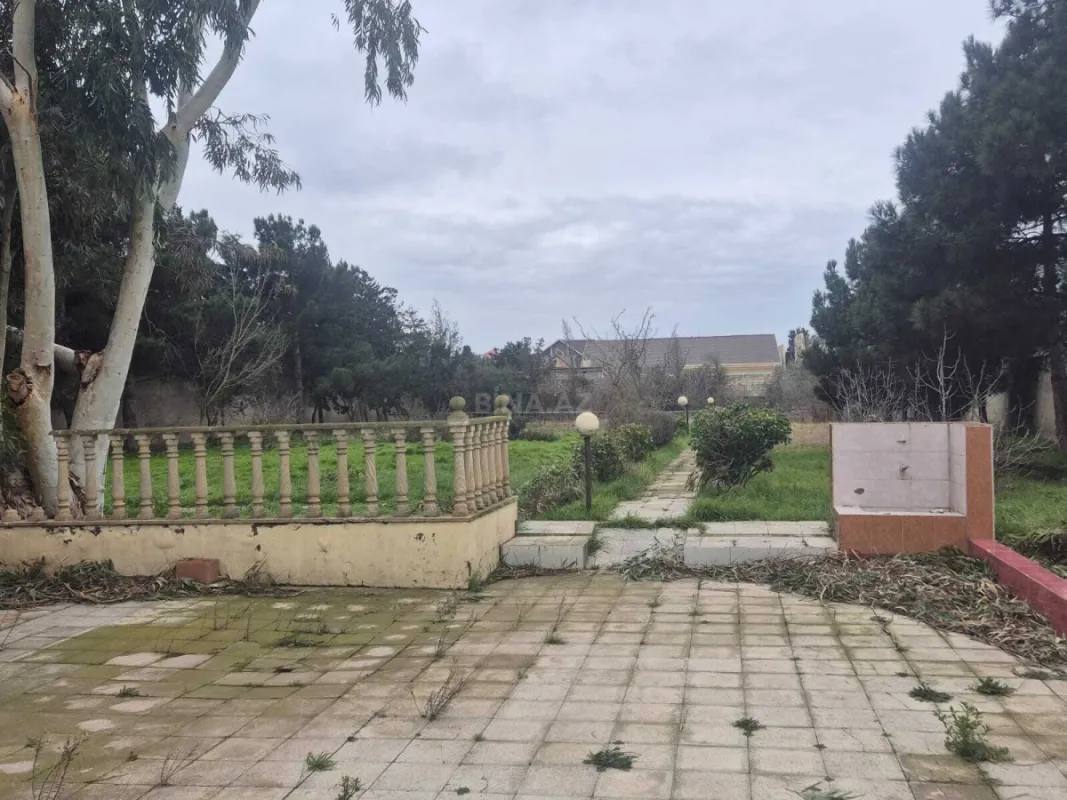 Satılır 7 otaqlı həyət evi 450 m²