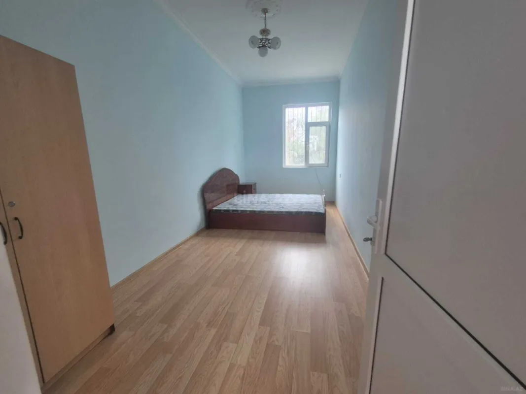 Satılır 7 otaqlı həyət evi 450 m²
