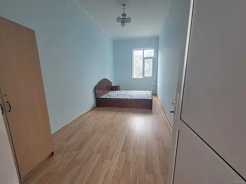Satılır 7 otaqlı həyət evi 450 m²