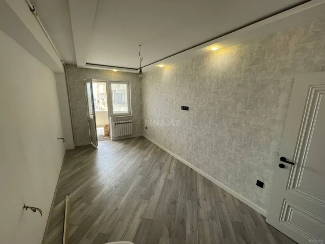 Satılır 2 otaqlı mənzil 70 m²
