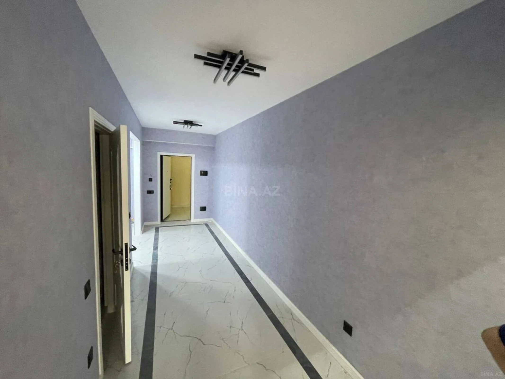 Satılır 2 otaqlı mənzil 70 m²