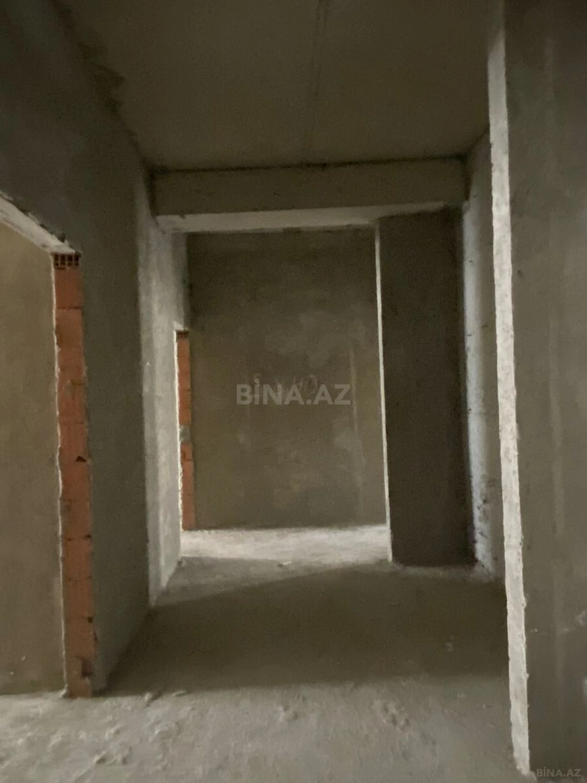 Satılır 3 otaqlı mənzil 130 m²