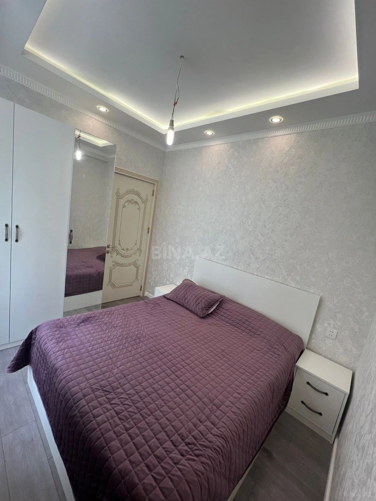 Satılır 4 otaqlı mənzil 100 m²