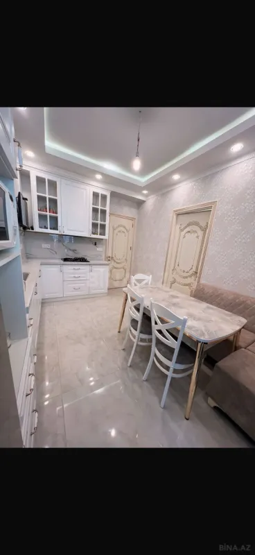 Satılır 4 otaqlı mənzil 100 m²