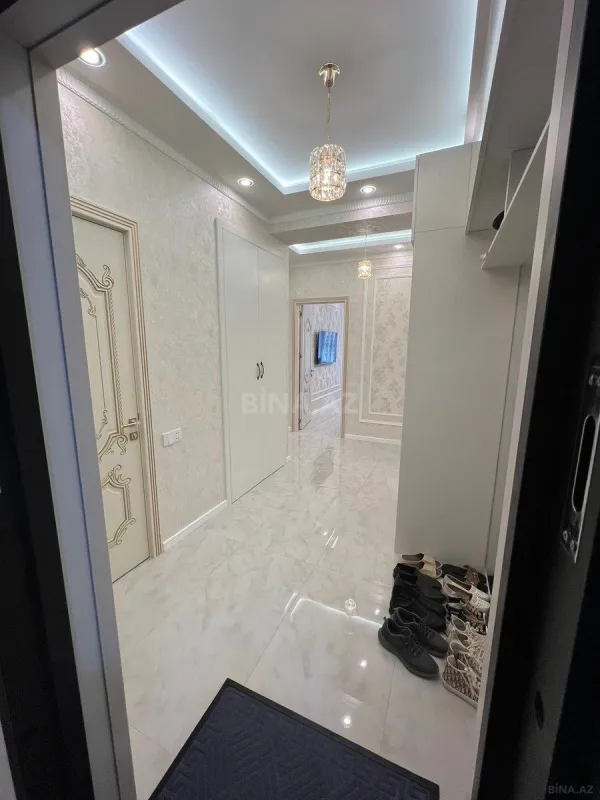 Satılır 4 otaqlı mənzil 100 m²