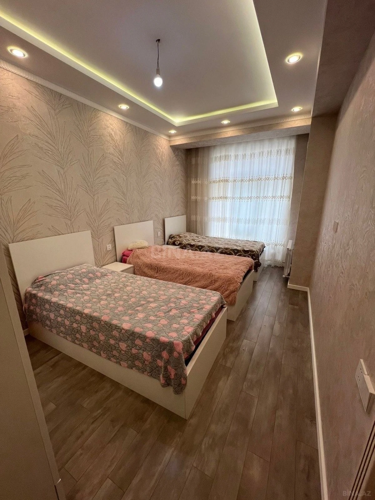 Satılır 4 otaqlı mənzil 100 m²