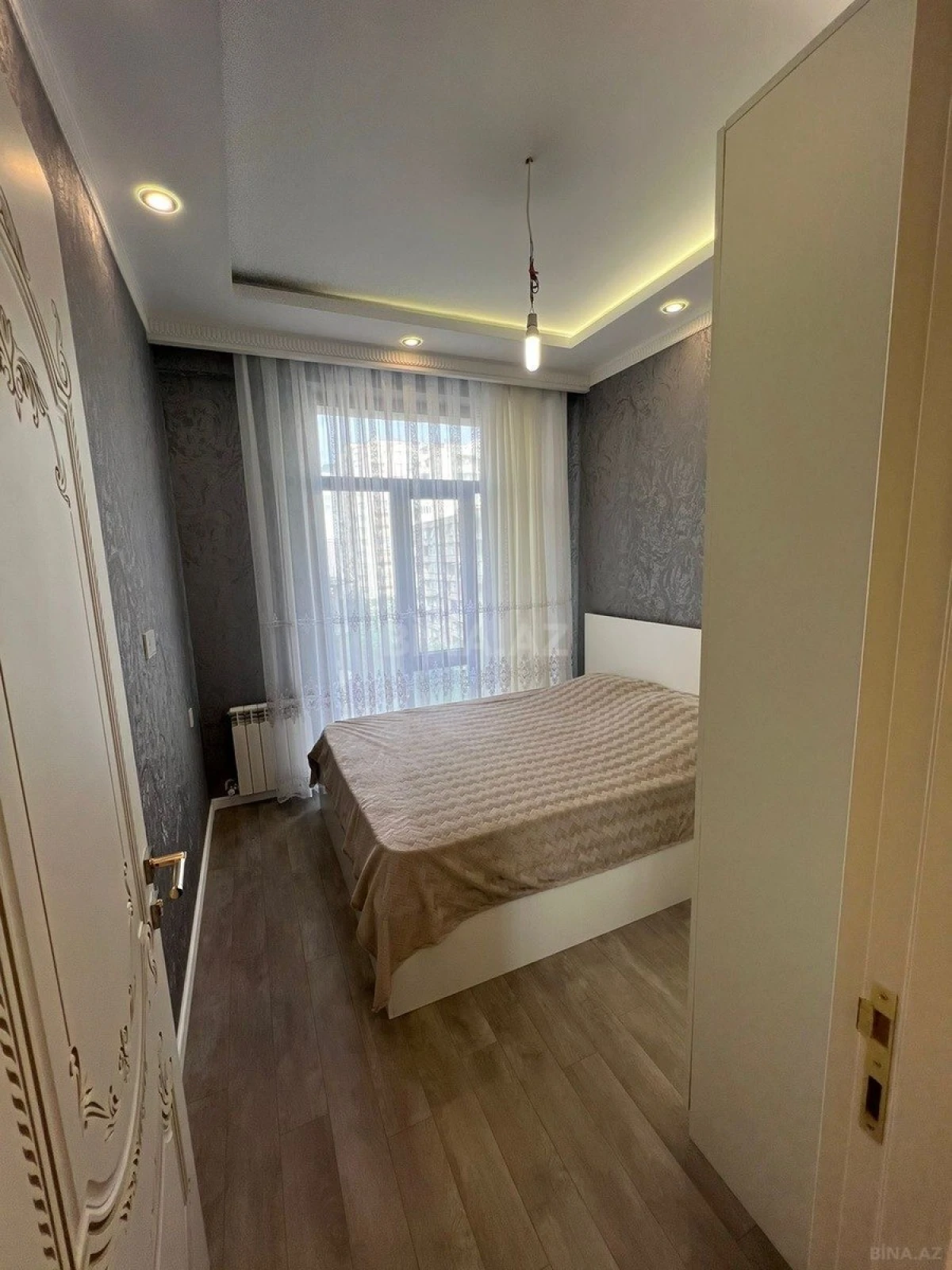 Satılır 4 otaqlı mənzil 100 m²