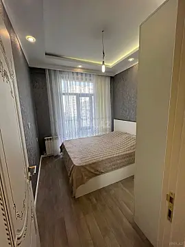 Satılır 4 otaqlı mənzil 100 m²