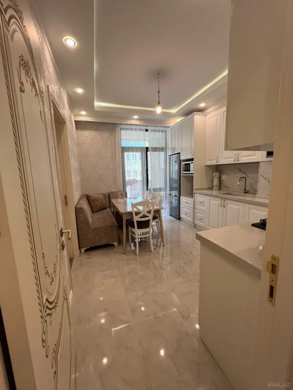Satılır 4 otaqlı mənzil 100 m²