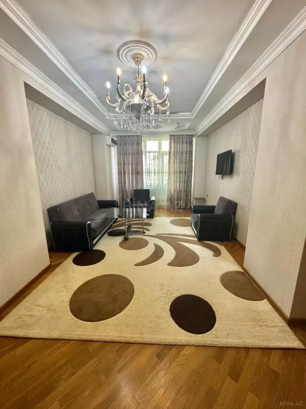 Kirayə verilir 3 otaqlı mənzil 165 m²