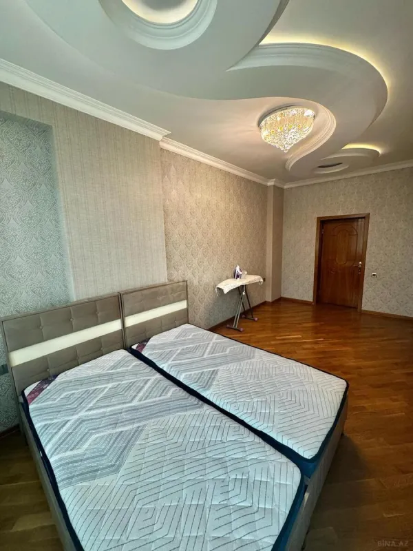 Kirayə verilir 3 otaqlı mənzil 165 m²