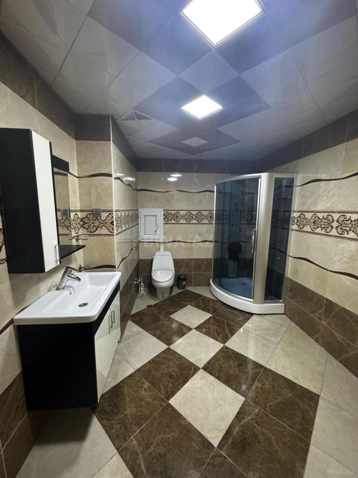 Kirayə verilir 3 otaqlı mənzil 165 m²