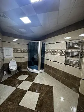 Kirayə verilir 3 otaqlı mənzil 165 m²