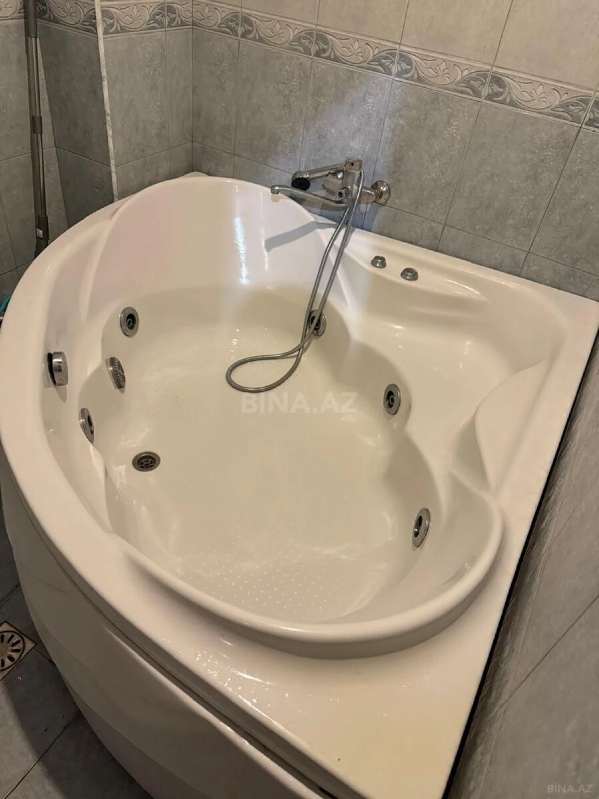 Kirayə verilir 3 otaqlı mənzil 73 m²