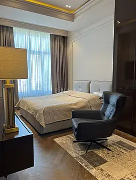 Kirayə verilir 3 otaqlı mənzil 145 m²