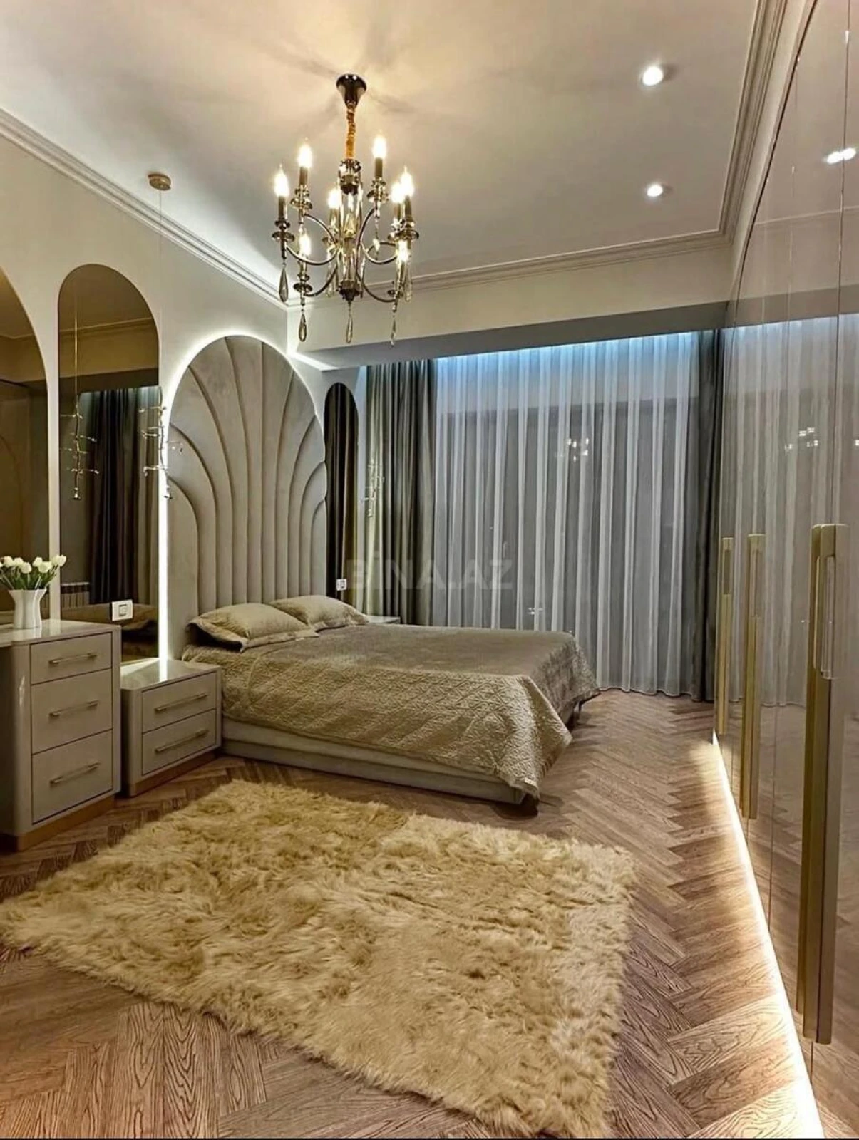 Kirayə verilir 3 otaqlı mənzil 145 m²