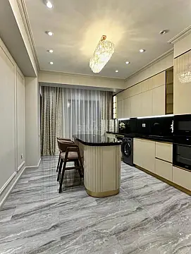 Kirayə verilir 3 otaqlı mənzil 145 m²