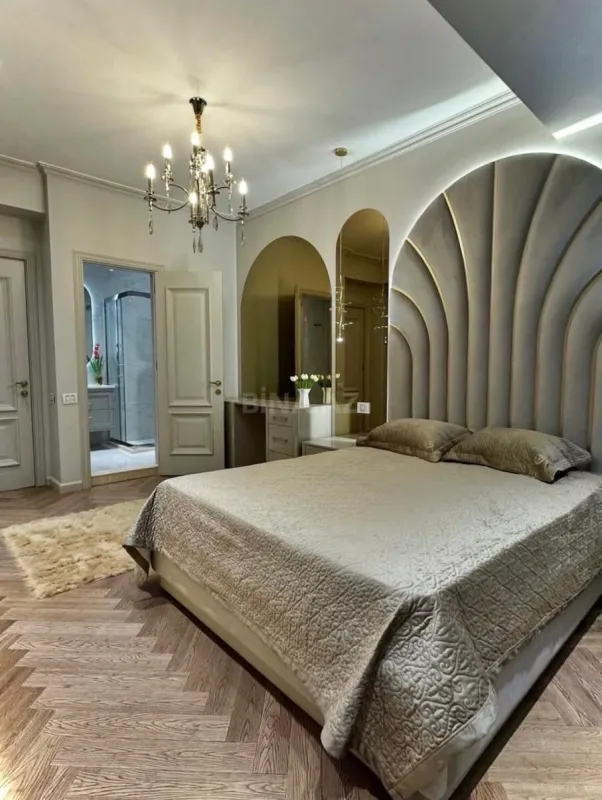 Kirayə verilir 3 otaqlı mənzil 145 m²