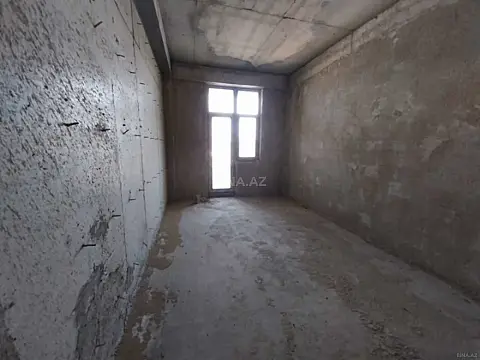 Satılır 3 otaqlı mənzil 135 m²