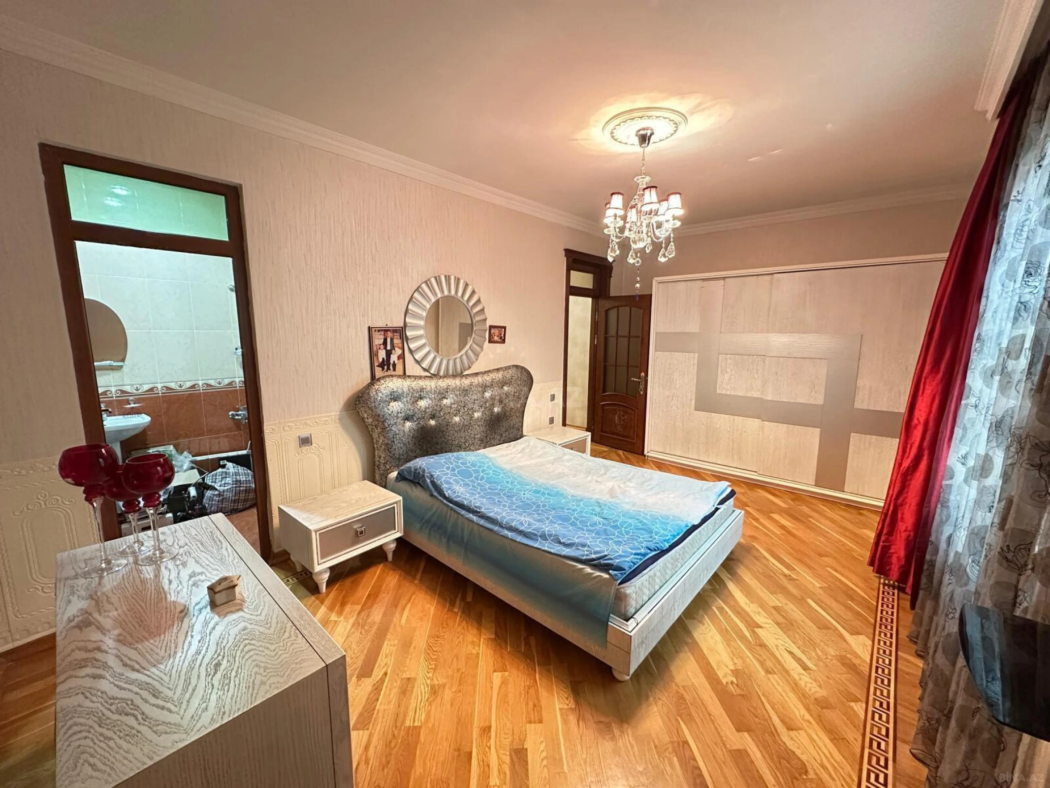 Satılır 5 otaqlı həyət evi 200 m²