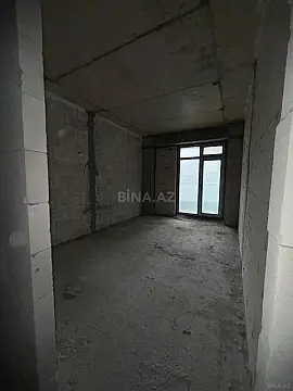 Satılır 4 otaqlı mənzil 178 m²