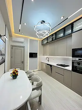 Satılır 2 otaqlı mənzil 90 m²