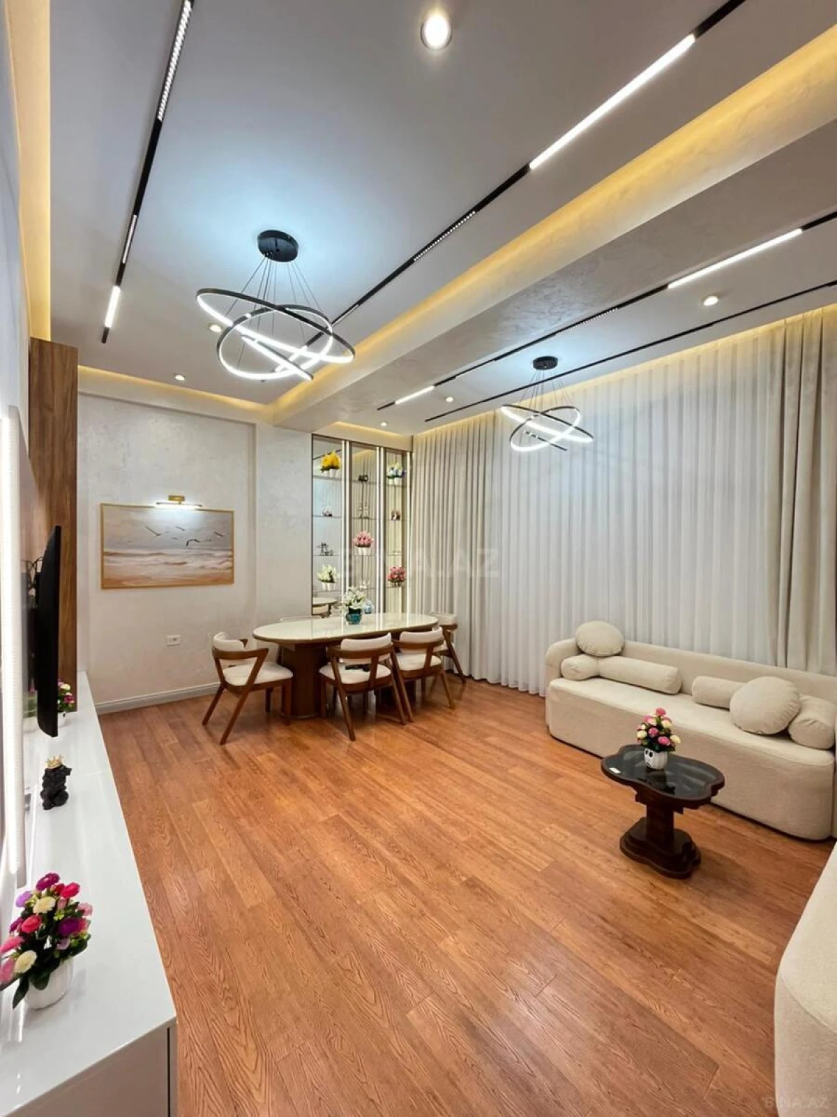 Satılır 2 otaqlı mənzil 90 m²