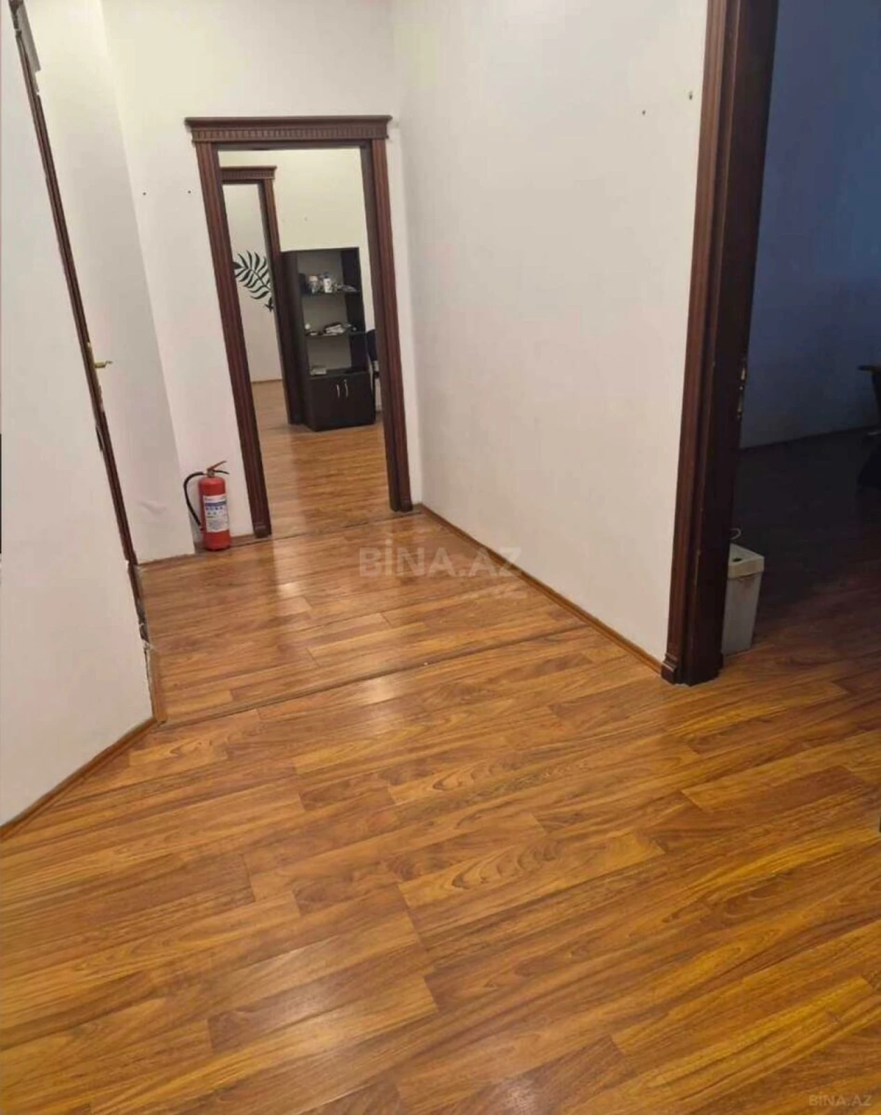 Kirayə verilir 6 otaqlı ofis 200 m²