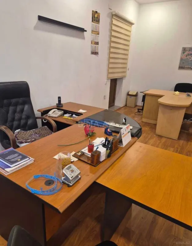 Kirayə verilir 6 otaqlı ofis 200 m²