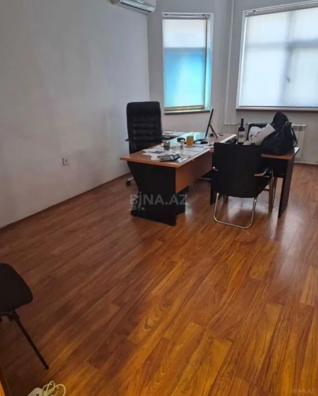 Kirayə verilir 6 otaqlı ofis 200 m²