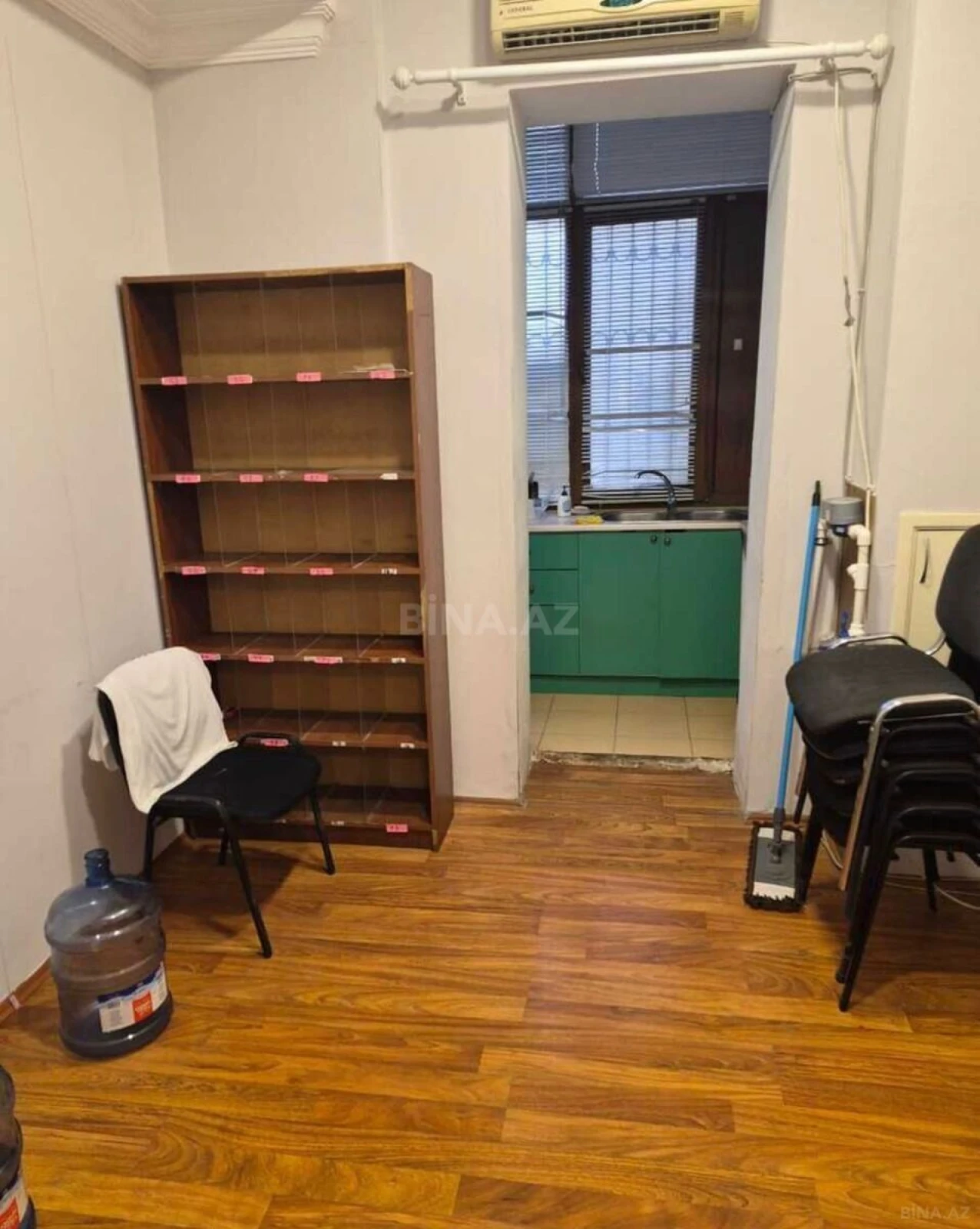 Kirayə verilir 6 otaqlı ofis 200 m²