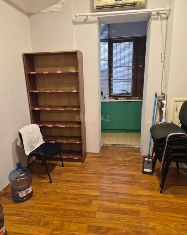 Kirayə verilir 6 otaqlı ofis 200 m²