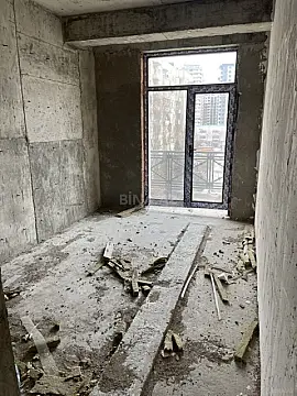 Satılır 3 otaqlı mənzil 137 m²