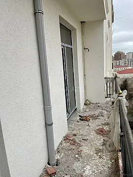 Satılır 3 otaqlı mənzil 137 m²