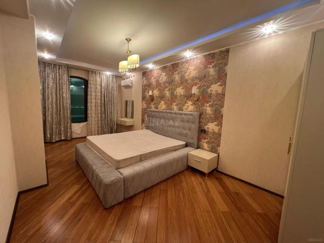 Kirayə verilir 4 otaqlı mənzil 205 m²