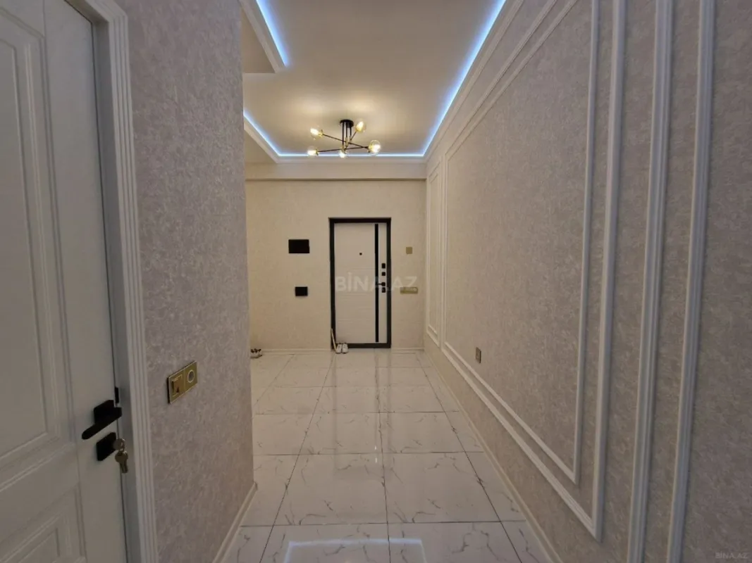 Satılır 2 otaqlı mənzil 83 m²