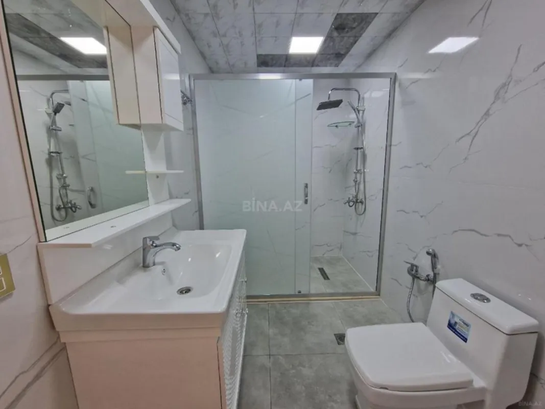 Satılır 2 otaqlı mənzil 83 m²