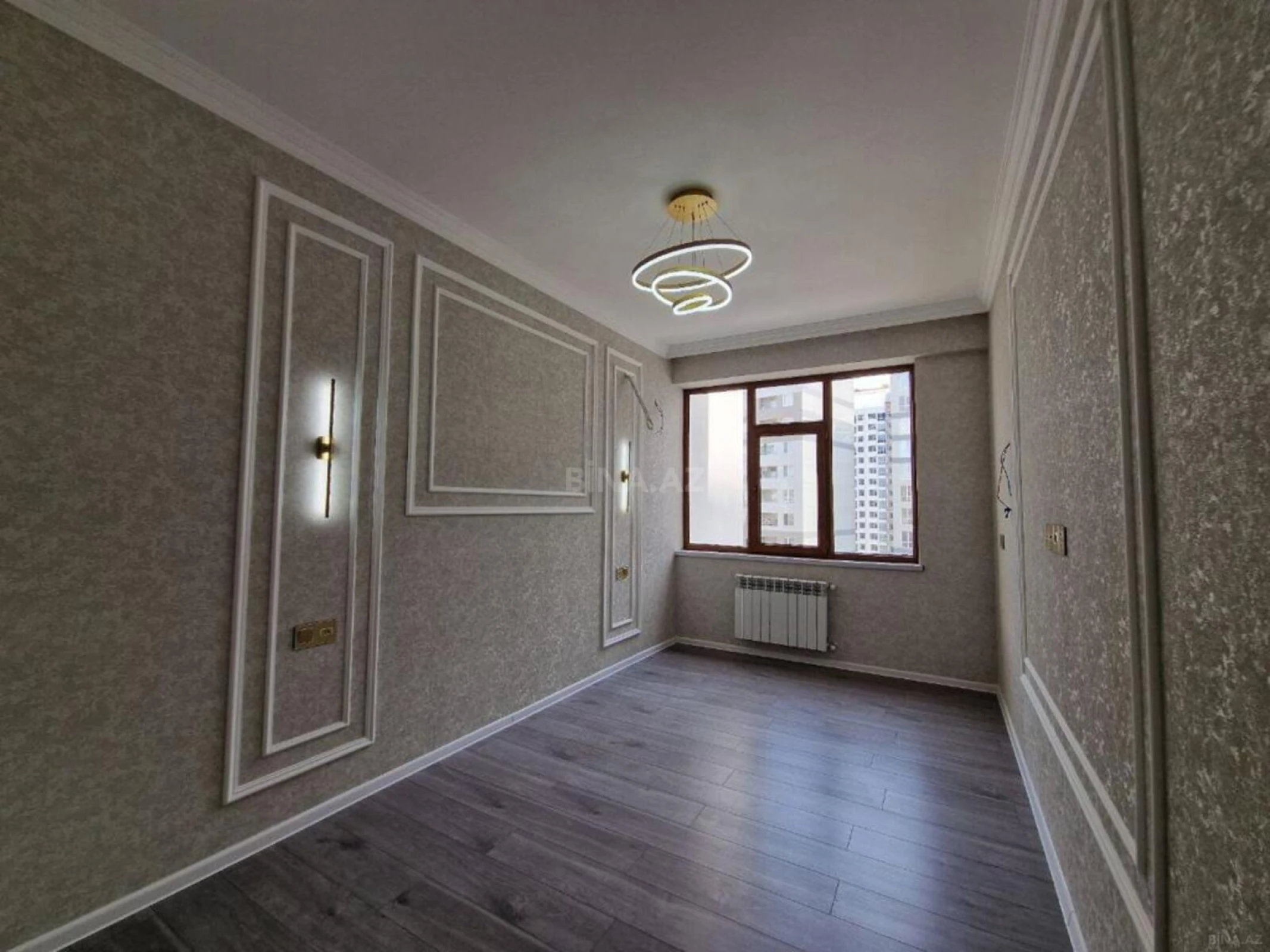 Satılır 2 otaqlı mənzil 83 m²